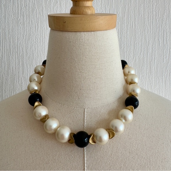 Vintage Jumbo Faux Pearl Necklace - Picture 1 of 8
